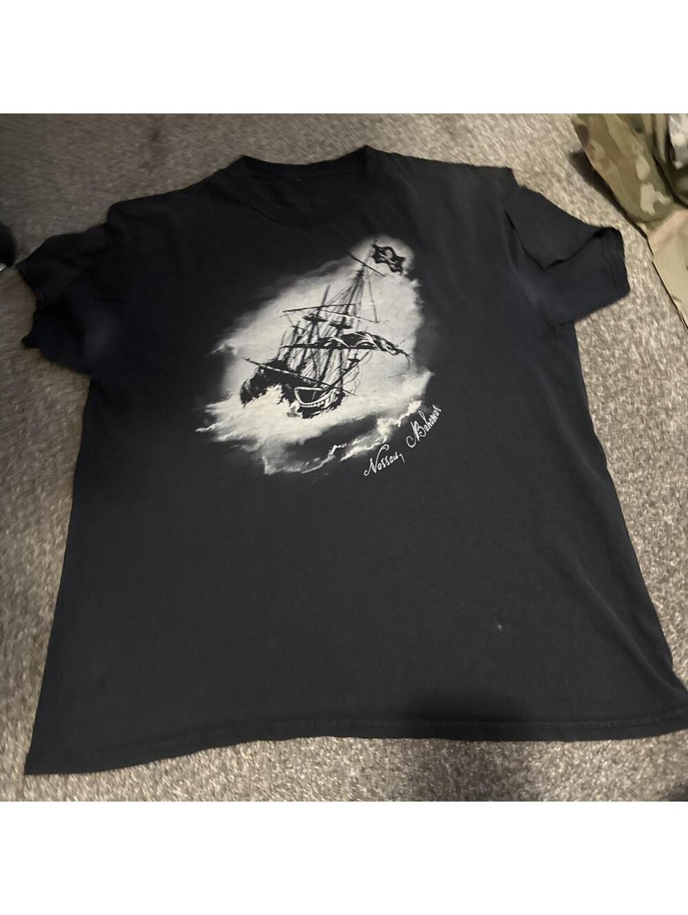 Ghost Men's Black and Navy Tshirt